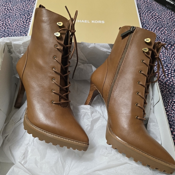 Michael Michael Kors Kyle Lace Up Platform Bootie NIB - Picture 4 of 6
